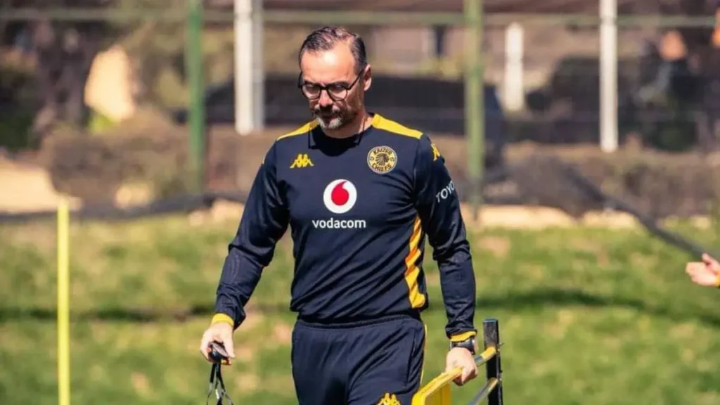 Kaizer Chiefs names Fernando da Cruz as their new coach for the upcoming season.