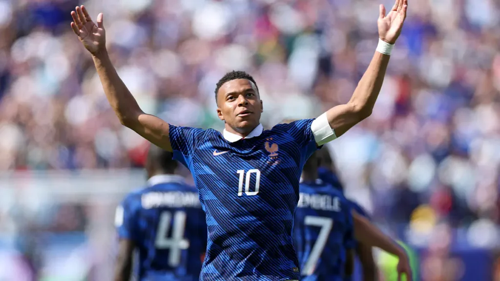 Kylian Mbappé Matches Messi’s World Cup Goal Record with Score Against Senegal Kylian Mbappé Matches Messi’s World Cup Goal Record with Score Against Senegal