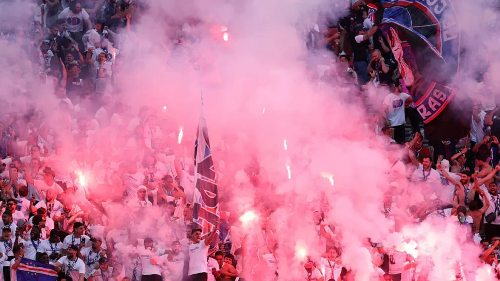 Number of PSG Fans Arrested for Riots in Paris Disclosed Number of PSG Fans Arrested for Riots in Paris Disclosed