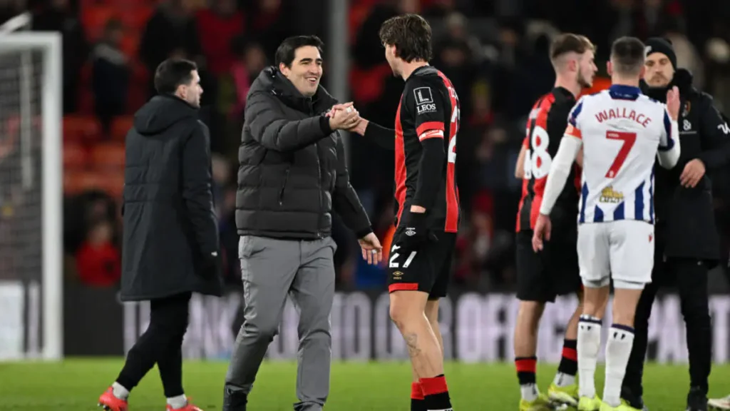 PSG proposes to send one of their defenders to Liverpool, reuniting him with a former coach