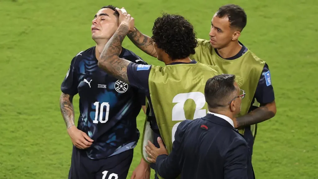 Paraguay National Team Player Ejected for Covering Mouth with Hand