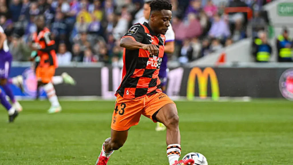 Paris FC Sets Sights on Arsene Kouassi