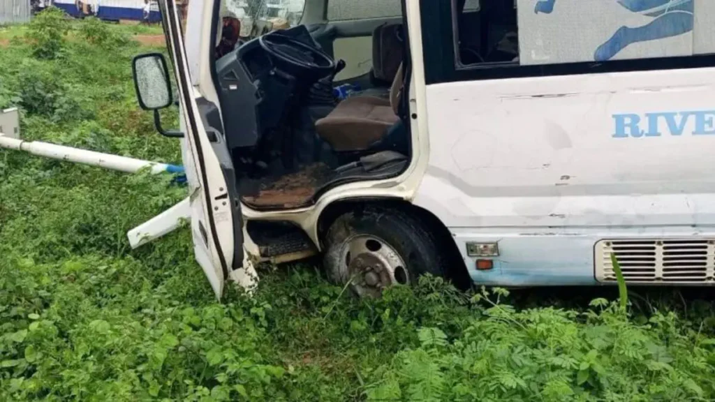 Rivers United Faces Tragedy in Road Accident on Way to Federation Cup Match