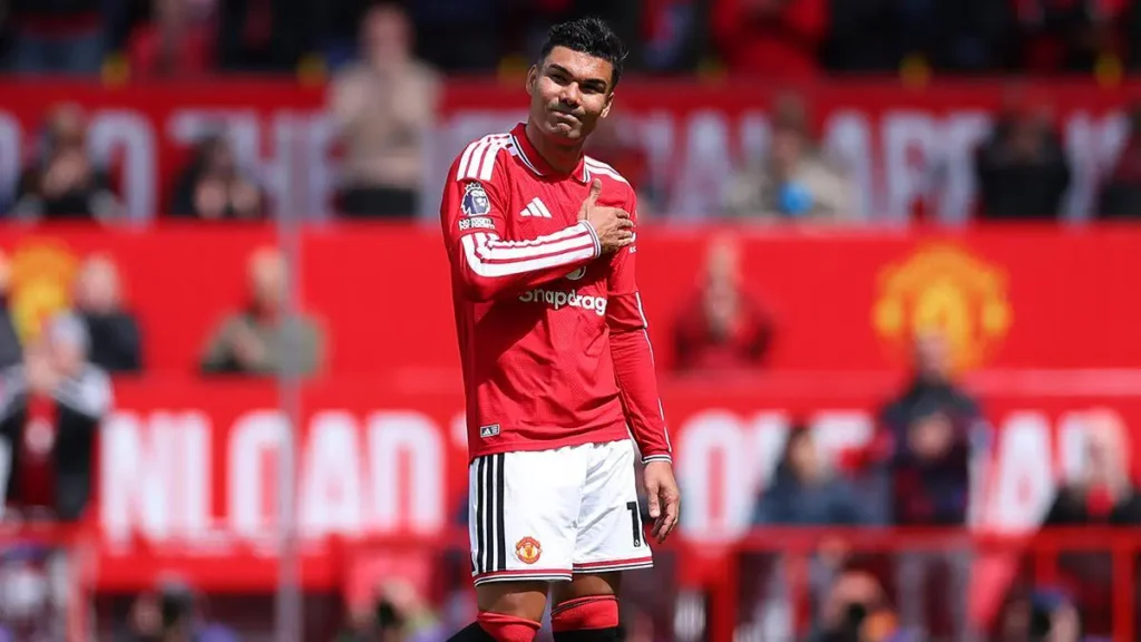 Three Key Players Leave Manchester United