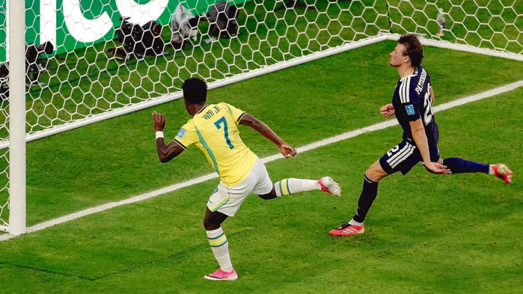 Vinícius Shares a Lighthearted Bet with Ancelotti