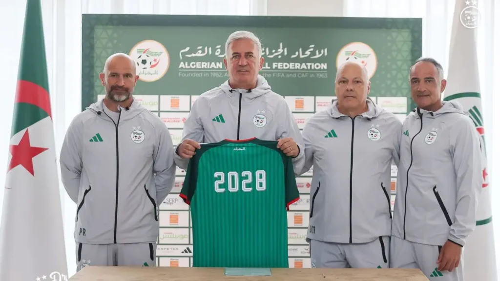Vladimir Petković signs contract extension with Algeria’s national team Vladimir Petković signs contract extension with Algeria’s national team